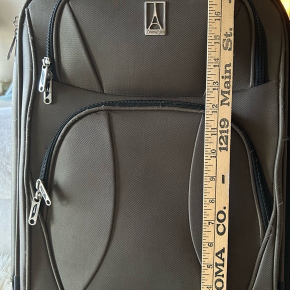 Travel Pro Luggage - Picture 2 of 10